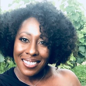 Meet your Posher, Tonia